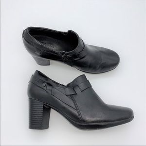 Clark’s Artisan Black Leather Booties Shoes 6.5